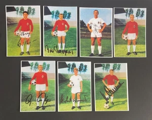 Borussia Mönchengladbach 1966/67 Konvolut signed 7 Fotos 10x15 Autogramme (98) - Picture 1 of 1