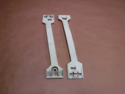 Jeep Grand Cherokee ZJ 93-98 Front Driver Side Door Molding Clips NOT Complete - Image 1 of 4