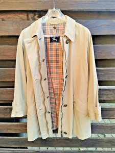 Damen Burberrys` Jacke/ Kurzmantel Beige mit rausnehmbaren Futter, gebraucht, L? - Bild 1 von 10