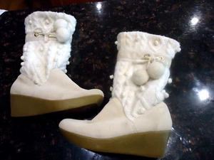 Report Vintage Suede Beige Platform Chunky Soft Faux Fur Boots size 9 - Picture 1 of 5