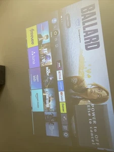 Elephas Mini LED Projector with Power Cable - Picture 1 of 4