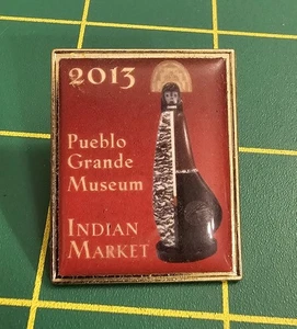 Vintage Pueblo Grande Museum Auxiliary Indian Market Anstecknadel (34) - Bild 1 von 2