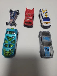 Assorted Lot 5 Matchbox Hot Wheels - Picture 1 of 12