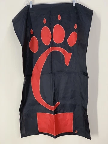 Vintage University of Cincinnati C-Paw Embroidered and Appliqued Nylon Flag Cover