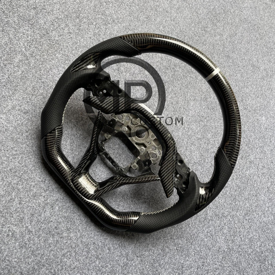 Custom Carbon Fiber Steering Wheel Fit For Honda 10th gen Accord Insight 2018+ - Image 1 of 4