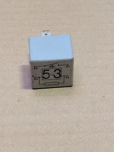 Audi VW Seat Skoda Relay No. 53 Genuine 141951253B - Picture 1 of 3