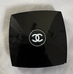 NEW Chanel Les 4 Ombres Eye Shadow - Picture 1 of 3