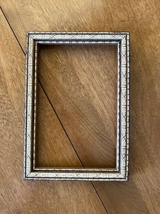 Vintage 1940er Jahre cremeweiß & braun Holz Bilderrahmen, passt 4 x 6"; sehr guter Zustand - Bild 1 von 11