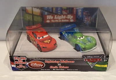 Juego de coches diecast Pixar Cars 2 Light Up Lightning McQueen v Carla Veloso probado Foto 1 de 4