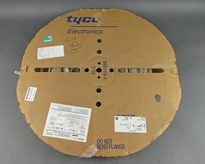 (1,570pcs) AMP 1-32458-1 Flange Spade 12-10AWG Terminals with Yellow Connector - Image 1 of 3
