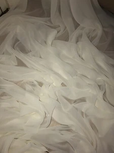 1 mtr cream chiffon dress fabric..45” wide (114cm) - Picture 1 of 4