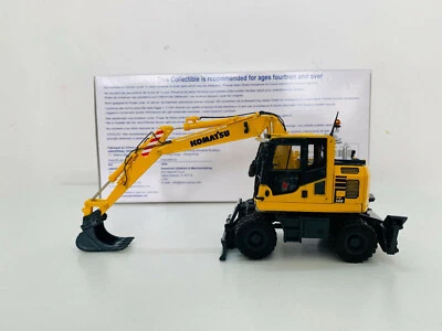 Komatsu PW148-10 With Standard Ditch Cleaning Bucket Wheel Excavator 1/50 UH8083 - Image 1 of 4