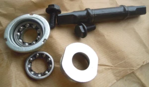 COMPLETE BOTTOM BRACKET IN STEEL NOS MOVIMENTO CENTRALE - Picture 1 of 8