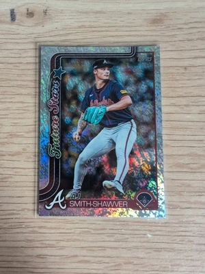 AJ Smith-Shawver 2025 Topps Series 2 Sandglitter #674 Atlanta Braves Future - Image 1 of 2