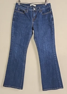 Levi's 515 Jeans Women's Size 6P Short Petite(28x26)Boot Cut Low Rise Dark Wash - Image 1 of 4