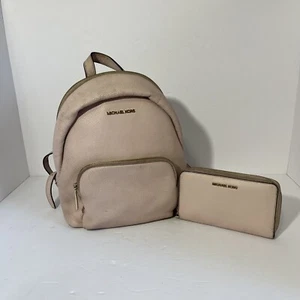 MICHAEL KORS Damen Rucksack Erin Medium Pebbled Leder Rehbraun - passende Clutch - Bild 1 von 9