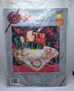 Something Special Christmas Tree Skirt Afghan Cloth Fabric Kit Santa and Sleigh - Picture 1 of 2