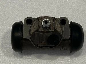 Cilindro de rueda de freno trasero EIS EW 9151 1956 - 1957 Ford Thunderbird - Imagen 1 de 7