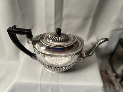 Antigua cafetera EPNS hecha en Sheffield Inglaterra - mango negro Foto 1 de 4