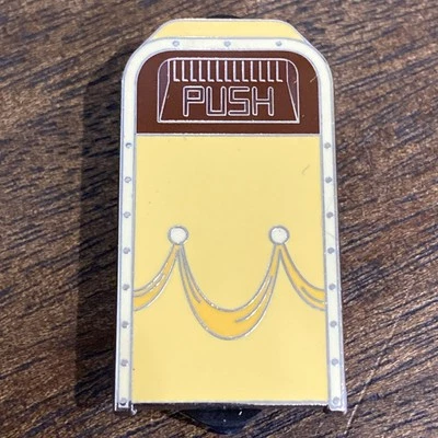 Cubo de basura de personajes Disney 2025 Bella Bella Bestia prendedor misterio Foto 1 de 2