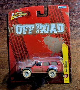 Johnny Lightning White Lightning Jeep Cherokee Muddy Wheels Off Road Rare Find  - Picture 1 of 2