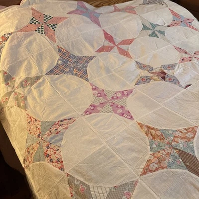 老式 20 世纪 30 年代手工制作饲料袋被子上衣未加工 75 X 88 英寸易碎 — 第 1/4 张图片