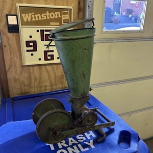 Antique John Deere Tailgate Seeder, Early 1900’s - Picture 1 of 7