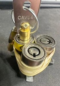 (3) CAV54 SODA MACHINE PLUGS WITH (2) KEYS - Picture 1 of 4