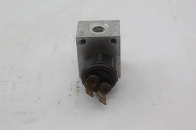 2005 Polaris Magnum 330 Brake Line Cross Fitting 7052292 - Image 1 of 4