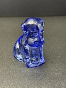 Estatuilla de perro perro perro perro de vidrio Degenhart - pájaro azul púrpura oscuro #1 - 1976 - Imagen 1 de 9
