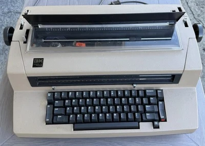 IBM Correcting Selectric III Electric Typewriter 670X VTG Mocha(PARTS ONLY) - Image 1 of 4
