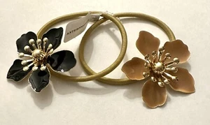 Anthropologie Set porta coda di cavallo impreziosito da fiori - Foto 1 di 4