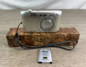 Nikon Coolpix S3600 20.1MP Compact Camera 8x Zoom w/ Battery Tested - Picture 1 of 15