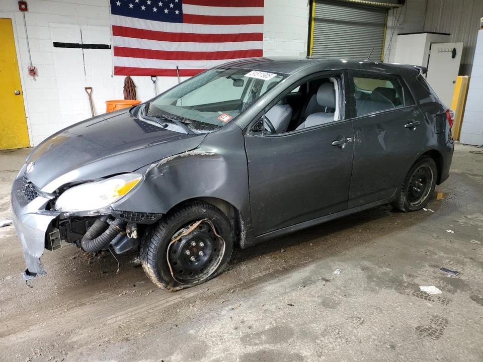 Used Front Right Door Assembly Front fits: 2013 Toyota Matrix R. electric window Foto 1 de 4