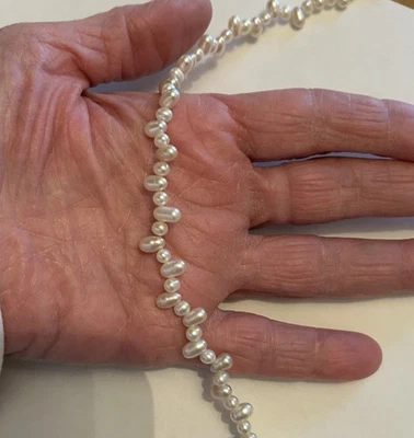 Collar de cadena de oro amarillo de 14K “ÚNICO” FORMAS DE PERLAS ALTERNAS ARRIBA ABAJO 17” Foto 1 de 4