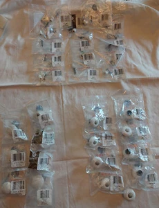 NUOVO Pull Hardware Bianco "D" Hickory/Belwith Scelta: P1-W/P228-LAD P29/P222-BOAW - Foto 1 di 7