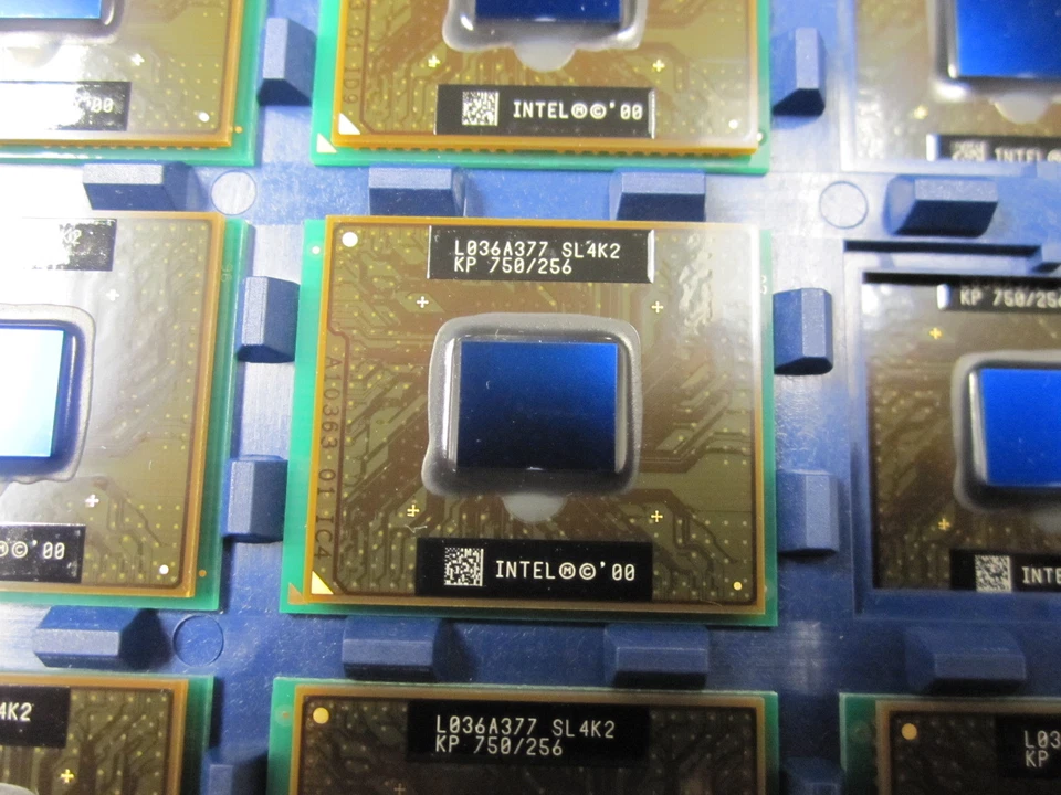 Vintage & NEW Intel Pentium III 750 u-PGA Mobile KP80526GY750256 SL4K2 SL53P - Image 1 of 3