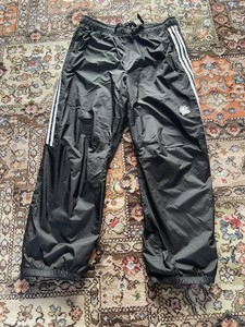 Las mejores ofertas en Adidas Deportes de Invierno Nieve Pantalones Y  Baberos | eBay