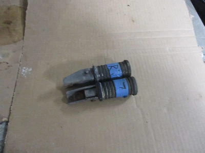 Kawasaki KZ650C 1977 estriberas traseras OEM Foto 1 de 3