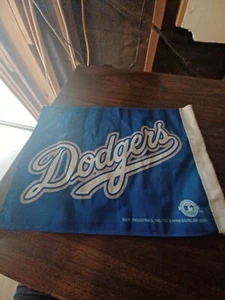 Los Angeles Dodgers Car Flag, MLB Licensed - Picture 1 of 2