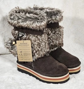 Bearpaw Mujer Retro Tama Botas de Gamuza, Talla 5, Borde de Piel Sintética, Suela de Goma, Nuevas - Imagen 1 de 6