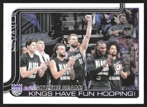 2025-26 Topps Light The Beam!: Kings Have Fun Hooping! Sacramento Kings #295 - Bild 1 von 2