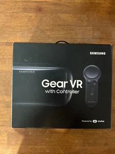 Samsung Gear VR With Controller SM-R324 Powered By Oculus Open Box - Picture 1 of 4