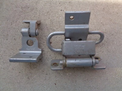 AUDI A4 1998 juego de bisagras de puerta trasera superior e inferior derecha lado del pasajero - plateado OEM Foto 1 de 4