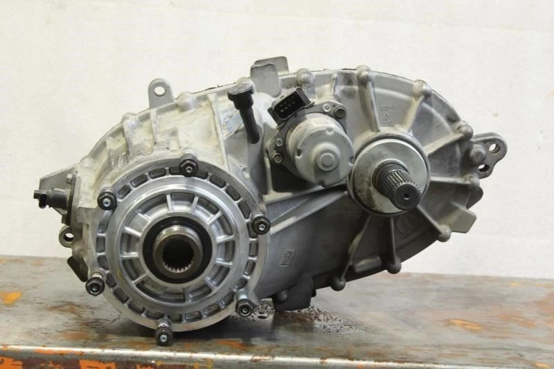 2021 RAM 1500 NEW STYLE TRANSFER CASE 50K MILES BW4811 68250775AG - Image 1 of 4