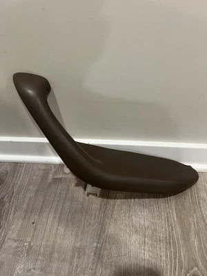 Toyota Sequoia 2001-2007 paso delantero derecho marrón panel puerta reposabrazos Foto 1 de 4