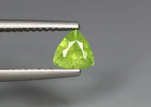 0.60 CTS_STUNNING VERY RARE COLLECTION_100 % NATURAL DEMANTOID GARNET - RUSSIA - Picture 1 of 3