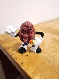 Vintage 1989 California Raisins Calrab Figure PVC Toy Singing Singer Microphone - Picture 1 of 3