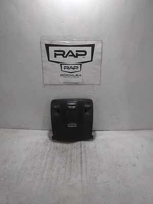 MERCEDES BENZ A CLASS 09/2012-03/2018 FRONT CENTRE COURTESY LIGHT W176 - image 1 of 4