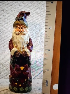 Santa Holding Wreath Figurine - Picture 1 of 4